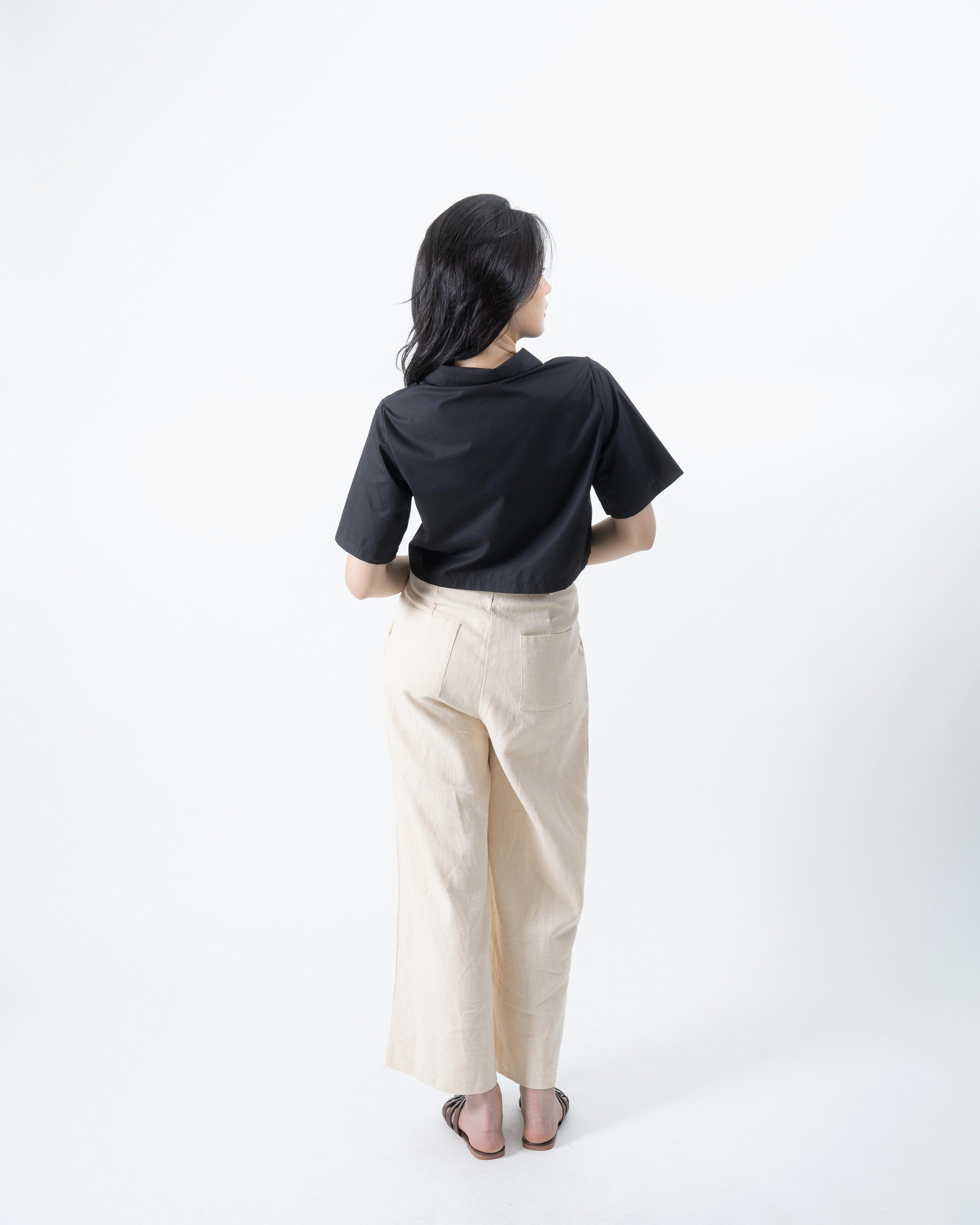 Short Sleeve Pocket Crop Shirt (Black)