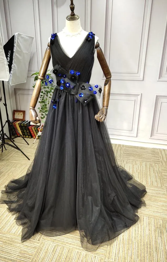 V neck black prom tulle sequins flowers beaded dresses 2020