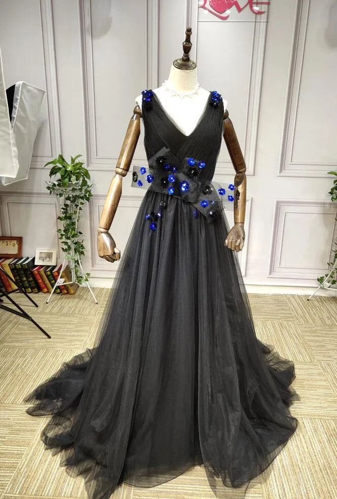 V neck black prom tulle sequins flowers beaded dresses 2020