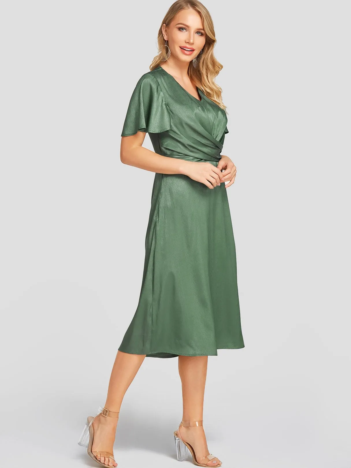 Wholesale Green V-Neck Short Sleeve Plain Crossed Front Dresses