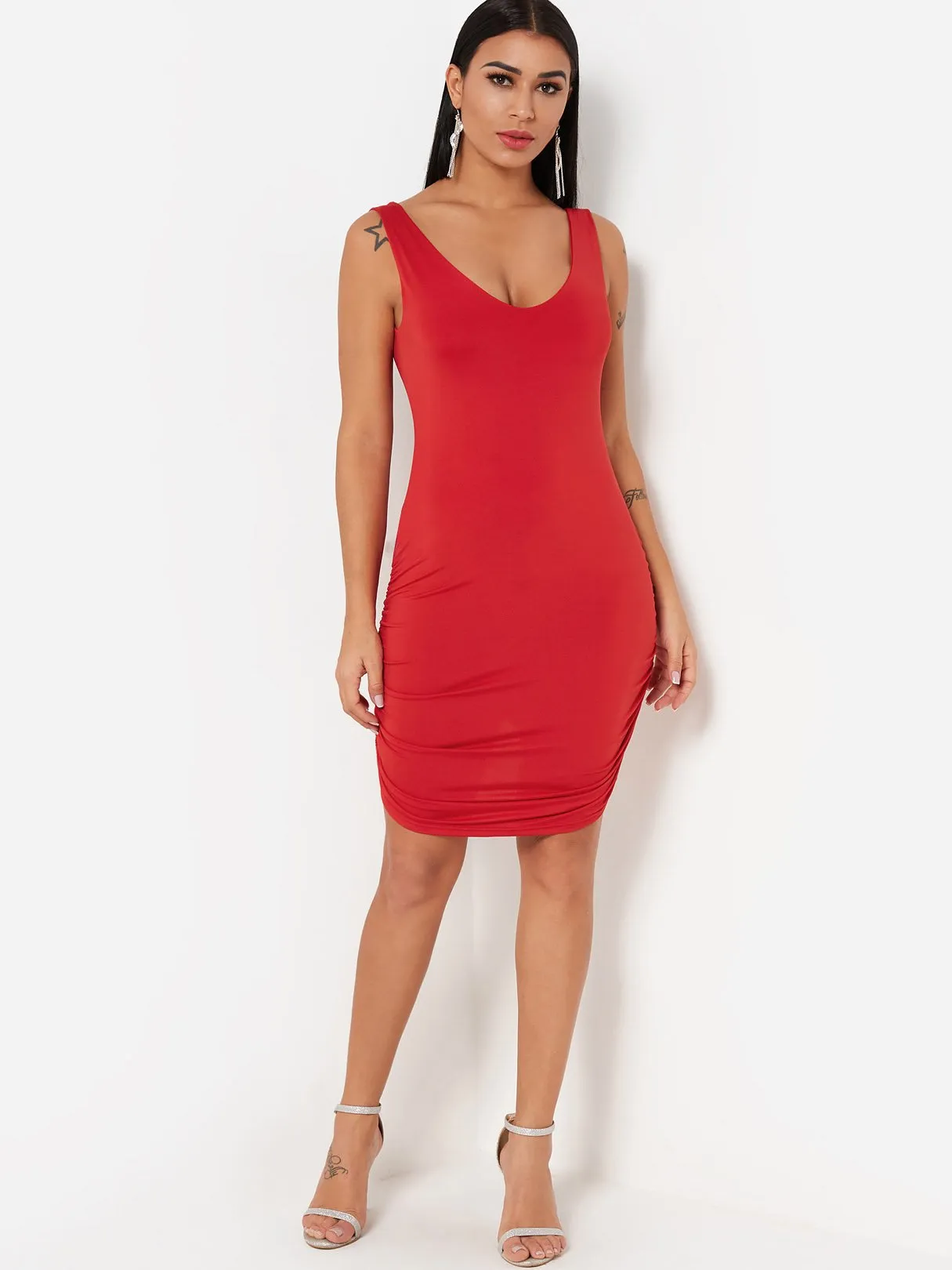 Wholesale Red V-Neck Sleeveless Backless Pleated Bodycon Hem Dress